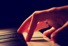 女版杜兰特专打硬仗！中国女篮29岁王牌复活：李月汝黄金搭档剑指总决赛.